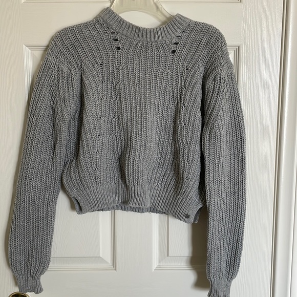 Roxy Cropped Gray Sweater Juniors Size Medium - Picture 1 of 5